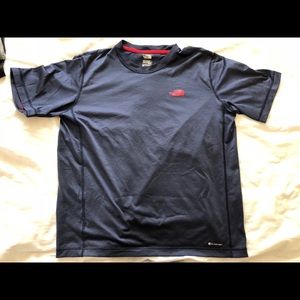 Men’s The North Face shirt. size Medium